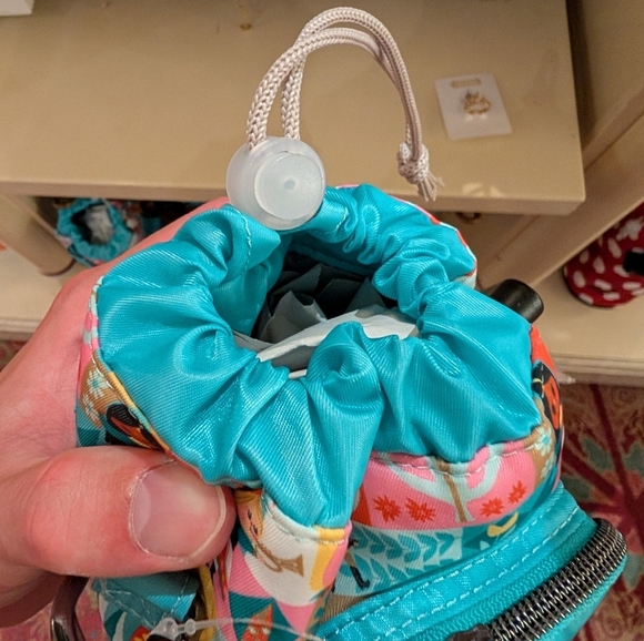 NEW 2024 Disney Parks Lug Huggie Bag Water Bottle Holder It’s A Small World - Picture 5 of 7